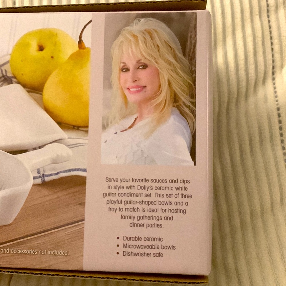 🎸 NIB Dolly Parton 4 pc Ceramic White Guitar Condiment Tabletop Set - Picture 6 of 8